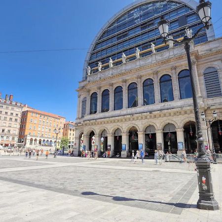 Palace Opera, Studio De Charme Лион Екстериор снимка